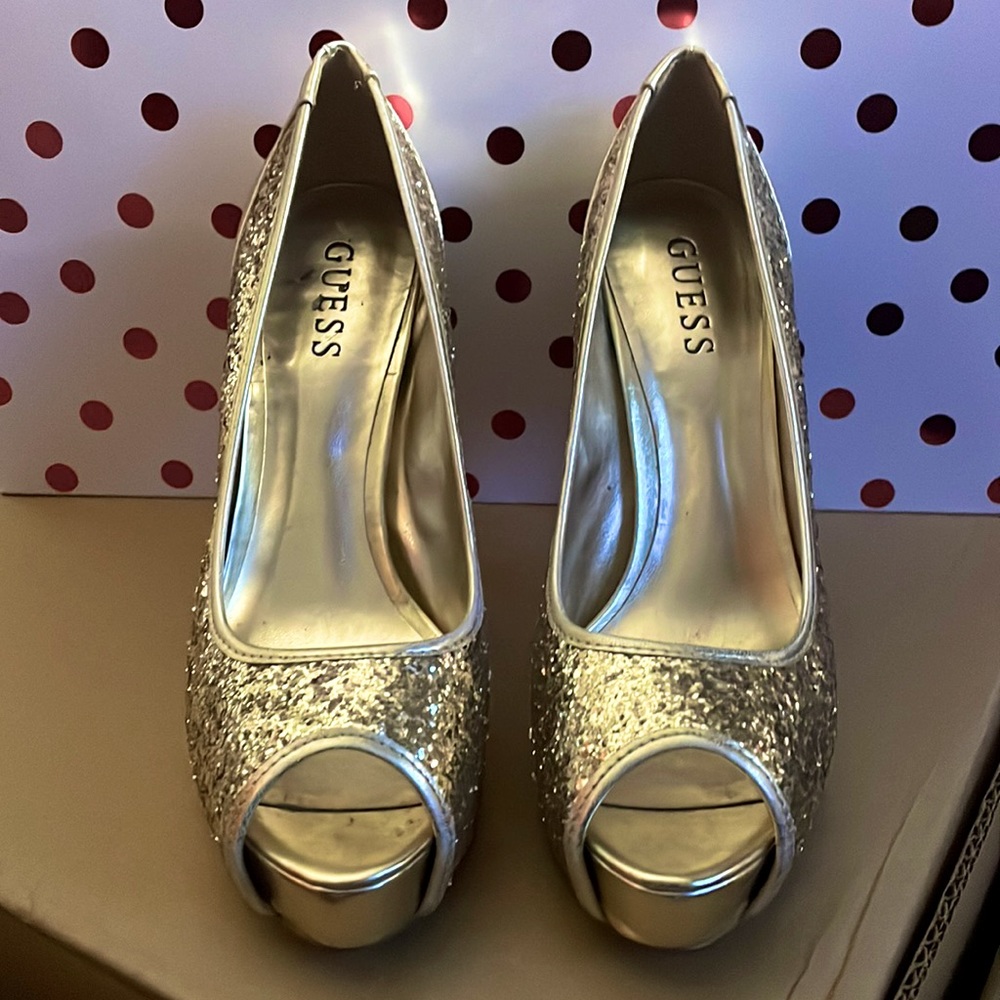 Vintage Guess Gold Glitter Platform peeping toe